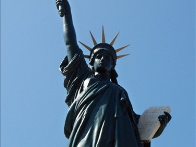 statut de la liberté Roybon Isère statut de la liberté Roybon Isère